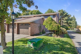 8 - 122 Lakeshore Road