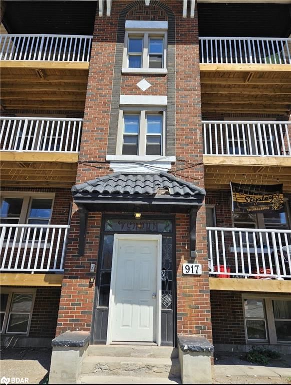Condo/Apt Unit for lease at 3-917 Main St E Street, Hamilton, Gibson/Stipley, L8M 1M6 - MLS: 40722462