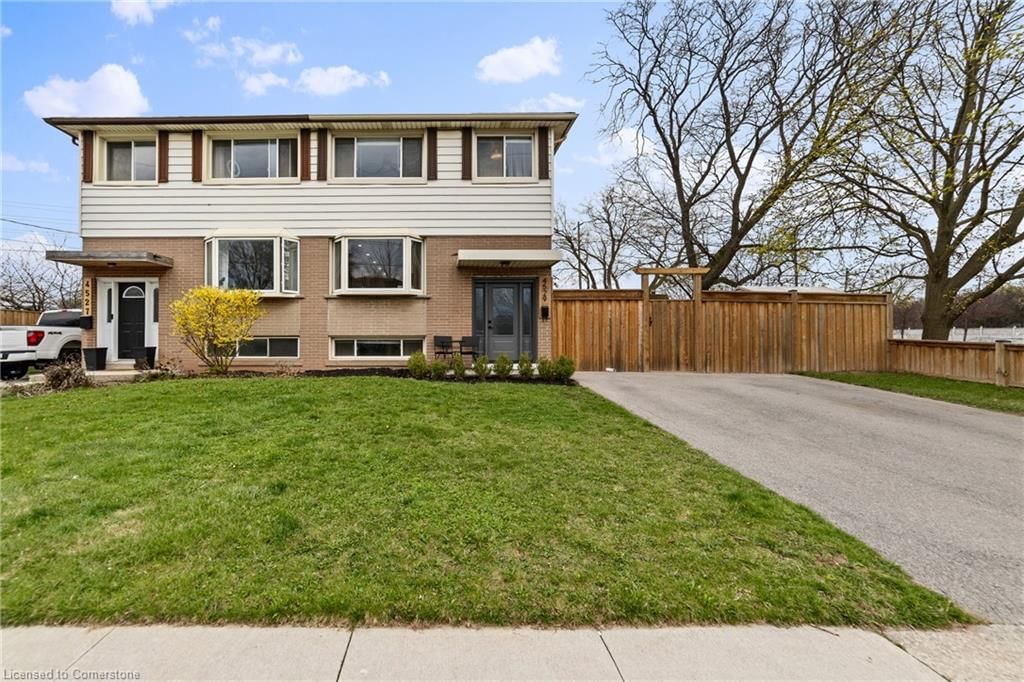 Single Family Residence for sale at 4529 Bennett Road, Burlington, Longmoor, L7L 1Y5 - MLS: 40722573