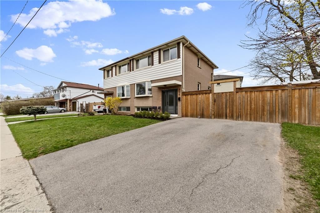 Single Family Residence for sale at 4529 Bennett Road, Burlington, Longmoor, L7L 1Y5 - MLS: 40722573