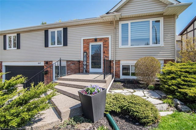 647 Tomahawk Crescent