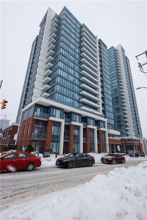 1505 - 5 Wellington Street