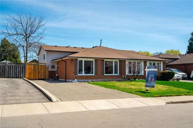165 St Andrews Drive