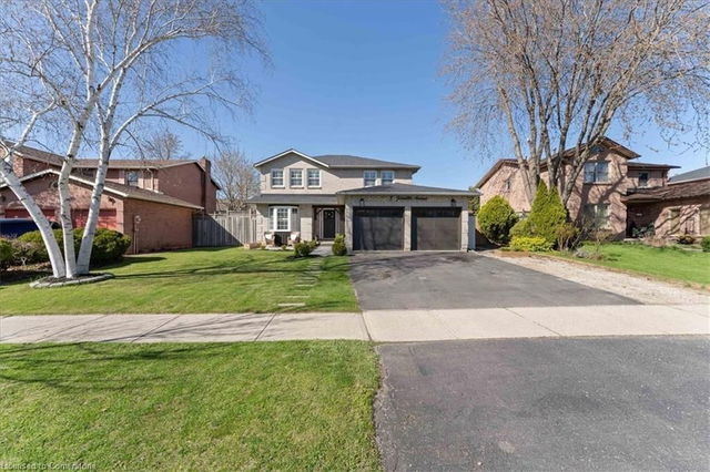 8 Jeanette Avenue