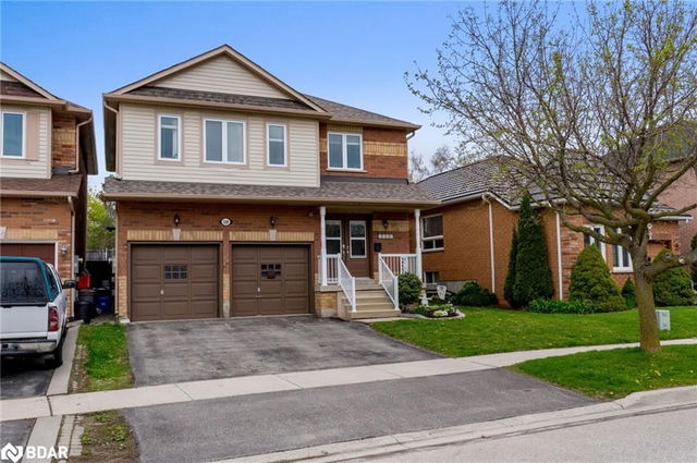 110 Mowat Crescent