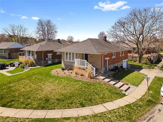 70 South Crescent