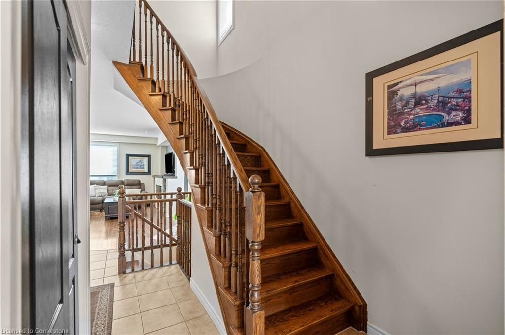Row/Townhouse for sale at 27 Marina Point Crescent, Hamilton, Community Beach/Fifty Point, L8E 0E4 - MLS: 40723068