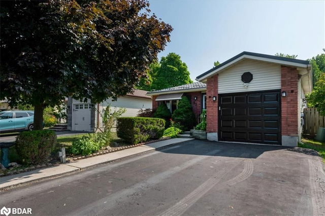 92 Hickling Trail