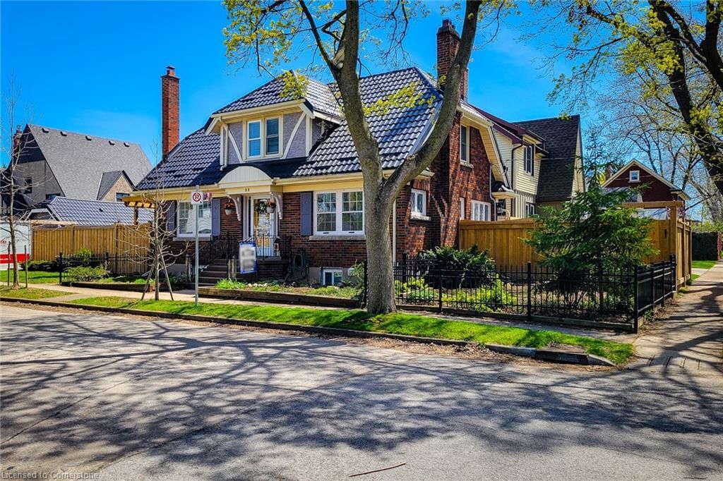 Single Family Residence for sale at 88 St. Patrick Street, St. Catharines, Downtown, L2R 1K5 - MLS: 40723274