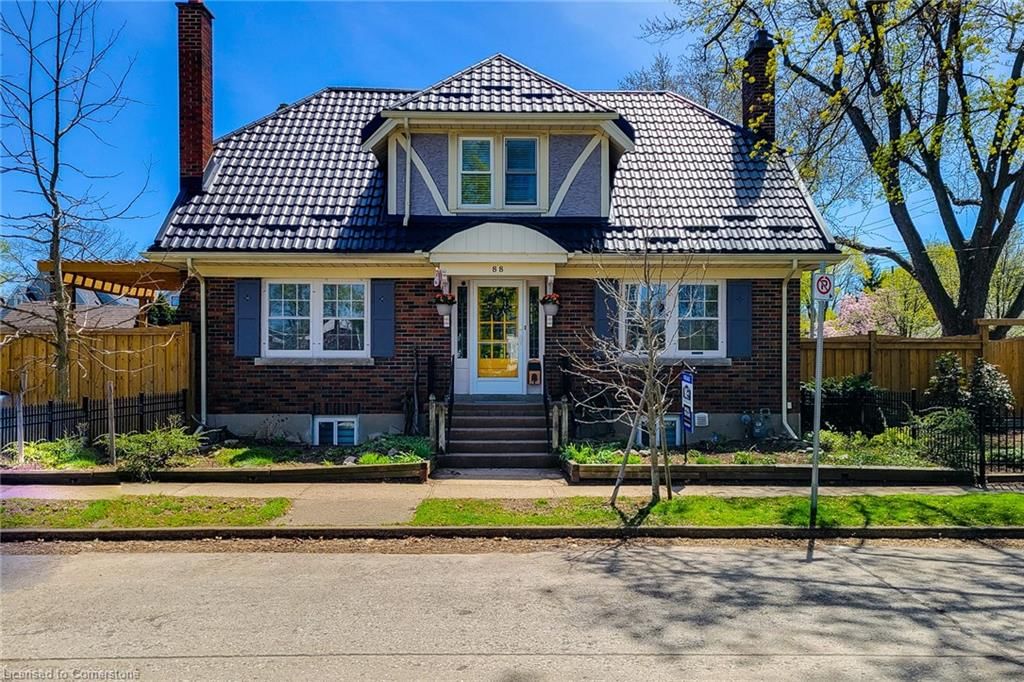 Single Family Residence for sale at 88 St. Patrick Street, St. Catharines, Downtown, L2R 1K5 - MLS: 40723274