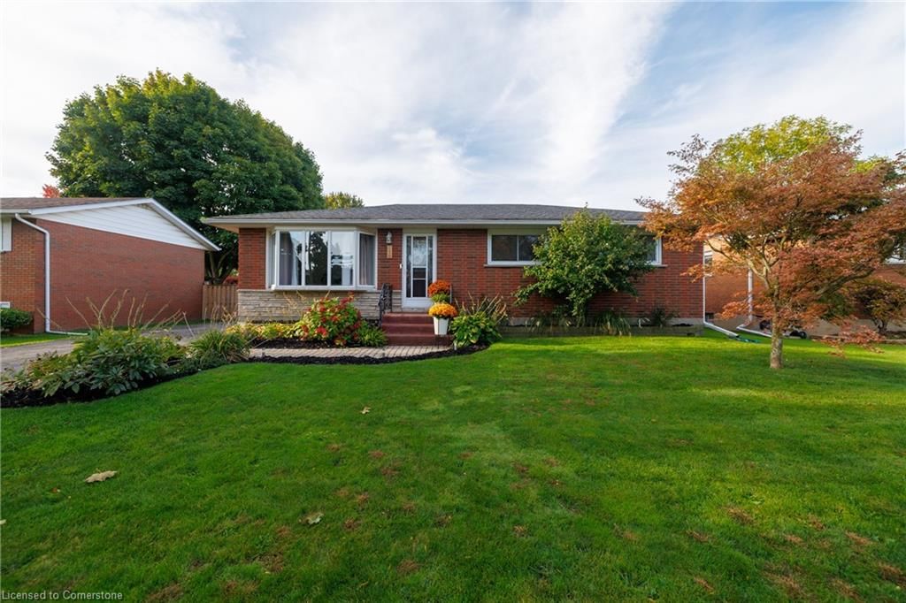 Single Family Residence for sale at 148 Cleary Avenue, Dunnville, Dunnville Municipal, N1A 1A3 - MLS: 40723280