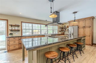 6 Woodland Heights Drive