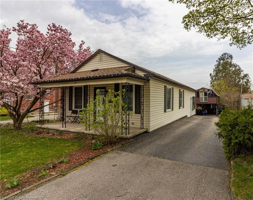 Single Family Residence for sale at 129 Wilson Avenue, Woodstock, South, N4S 3P2 - MLS: 40723461