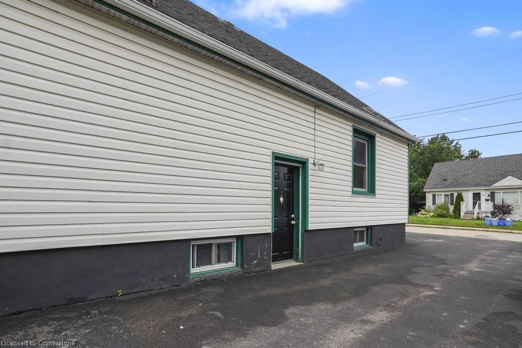 Single Family Residence for sale at 27 David Avenue, Hamilton, Hill Park, L9A 3T9 - MLS: 40723496