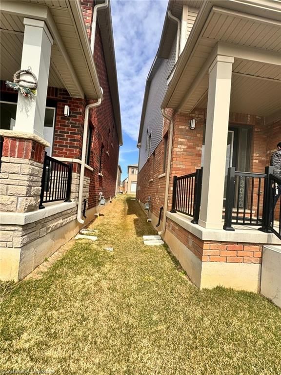 216 Leslie Davis Street