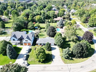 33 Ridgeway Avenue