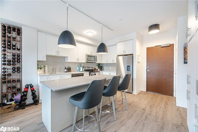 213 - 320 Plains Road