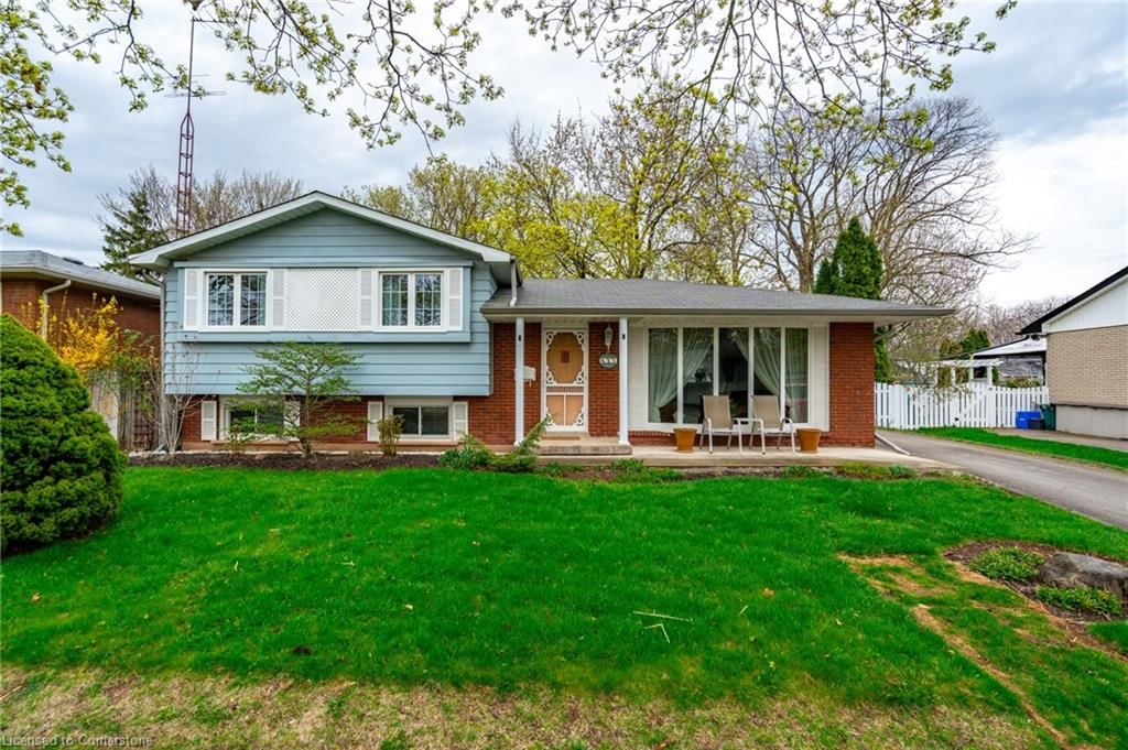 Single Family Residence for sale at 611 Woodview Road, Burlington, Dynes, L7M 3V2 - MLS: 40723822