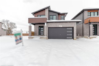 40 Moon Crescent