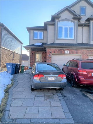79 Oakes Crescent