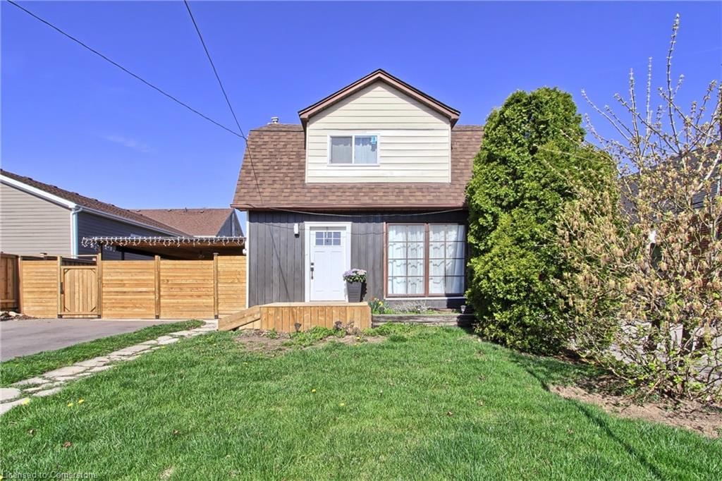 Single Family Residence for sale at 174 East 31st Street, Hamilton, Raleigh, L8V 3P5 - MLS: 40724315