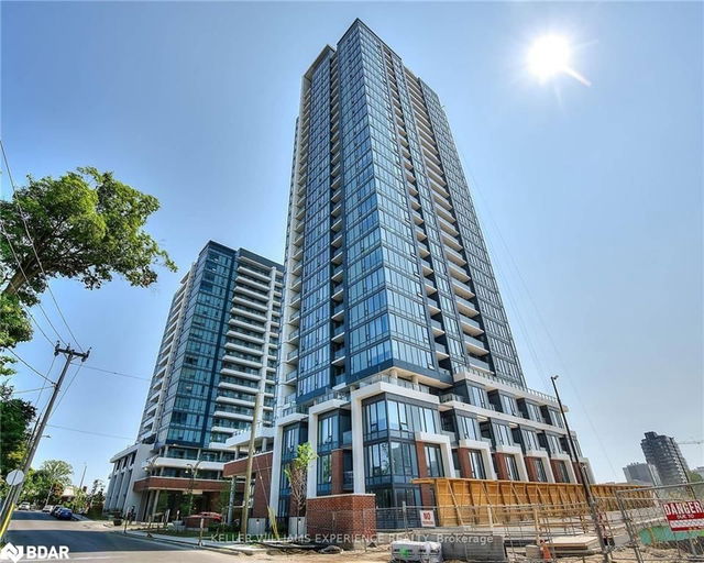 1112 - 15 Wellington Street