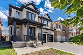 8 Macbean Crescent Crescent