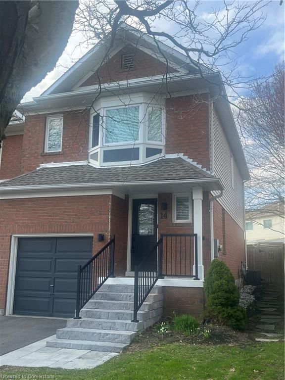 14 Thornlodge Drive