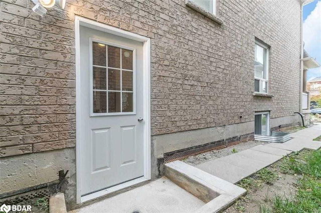 8 (LOWER) Charlemagne Avenue