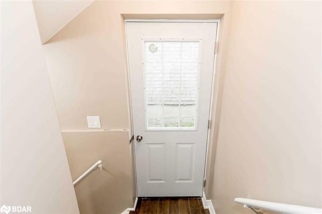 8 (LOWER) Charlemagne Avenue