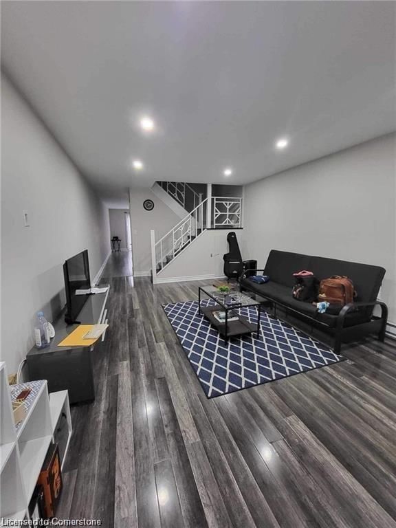 18 - 8646 Willoughby Drive