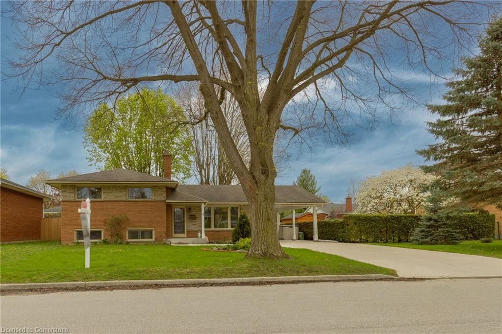 Single Family Residence for sale at 3 Honeysuckle Crescent, London, East A, N5Y 4P3 - MLS: 40724577