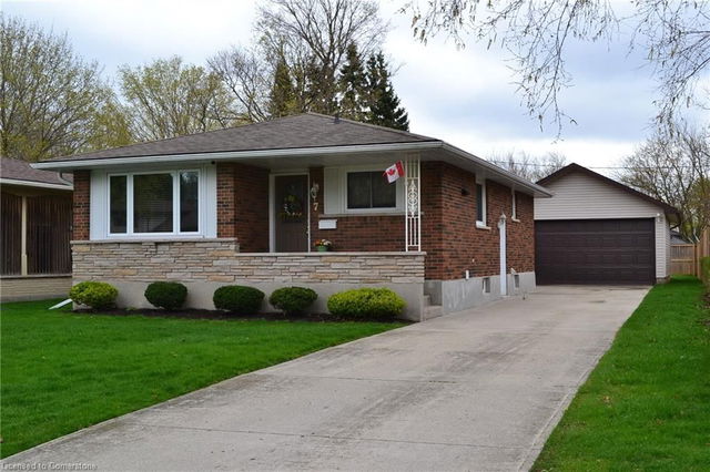 7 Mourningdove Crescent