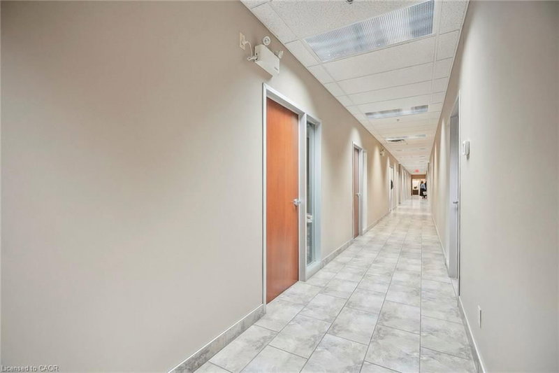 3230 Mainway photo 4
