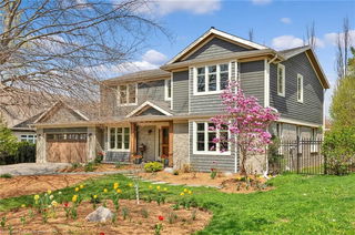 7 Huntley Crescent