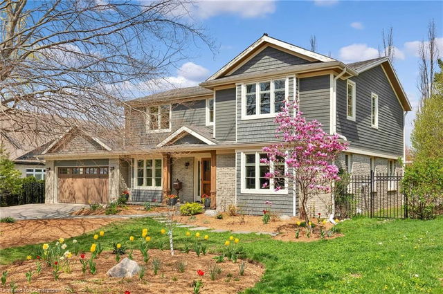 7 Huntley Crescent