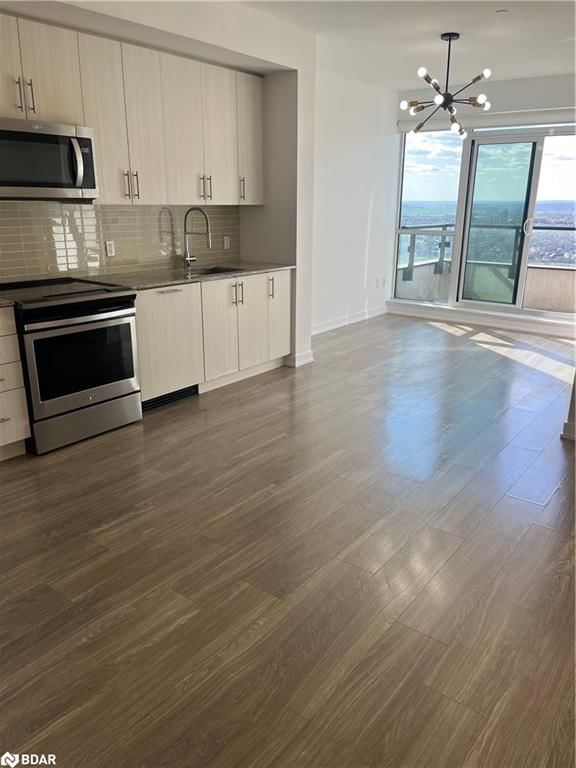 3214 - 4055 Parkside Village Drive