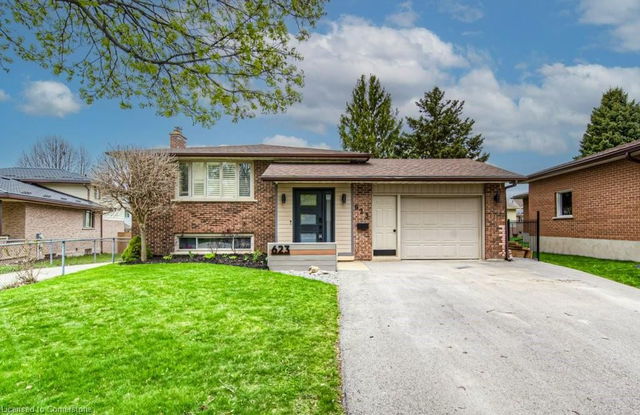 623 Green Meadow Crescent