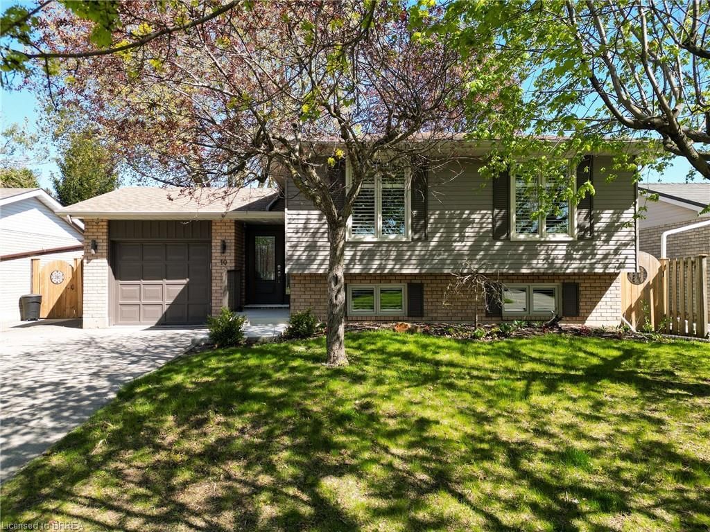 Single Family Residence for sale at 10 Myrtleville Drive, Brantford, Myrtleville North, N3V 1B8 - MLS: 40725198