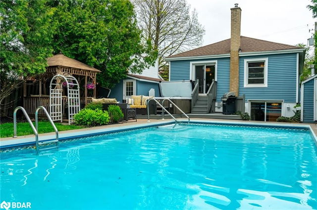 548 Regina Drive