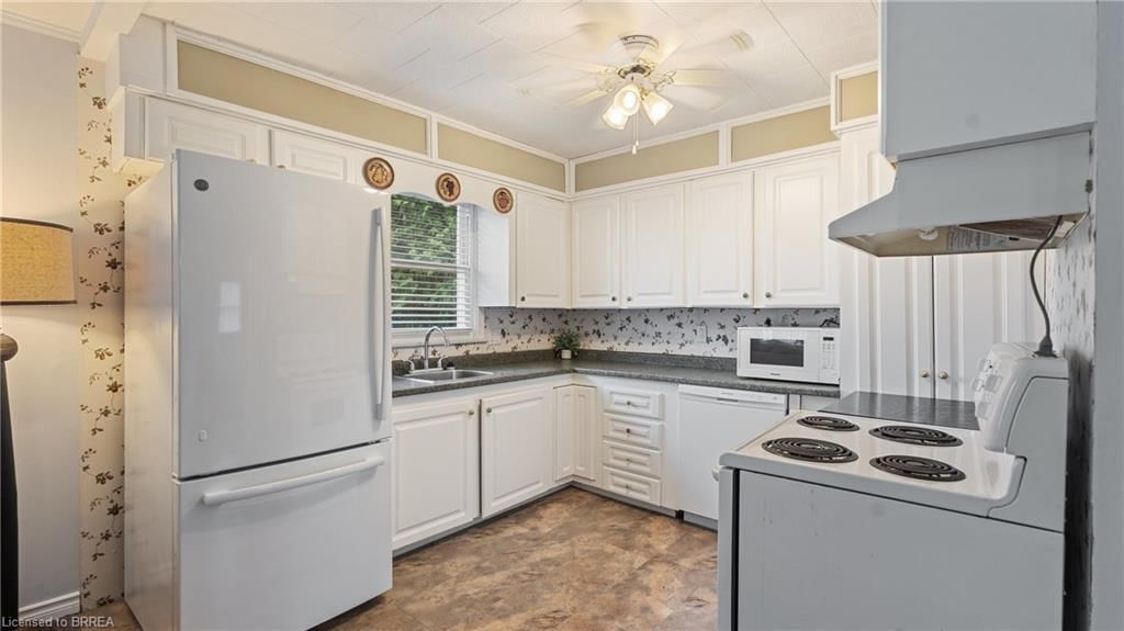 Single Family Residence for sale at 303 Cedar Drive, Turkey Point, ON, N0E 1T0 - Turkey Point - MLS: 40725375