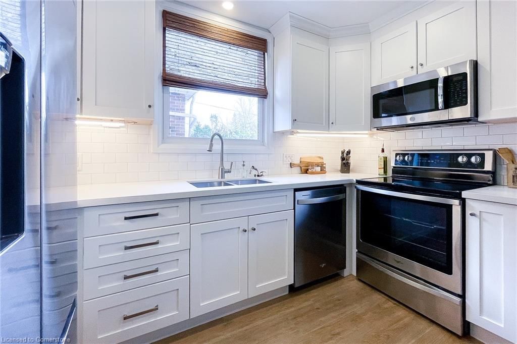 Single Family Residence for sale at 112 Tragina Avenue, Hamilton, Bartonville/Glenview, L8K 2Z6 - MLS: 40725437