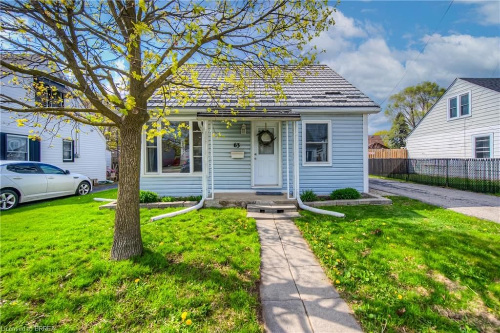 Single Family Residence for sale at 63 Tenth Avenue, Brantford, Eagle Place East, N3S 1G3 - MLS: 40725737