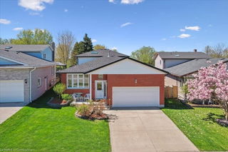 11 Stonehenge Place