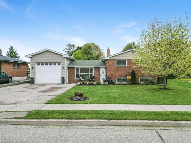 17 White Oaks Avenue
