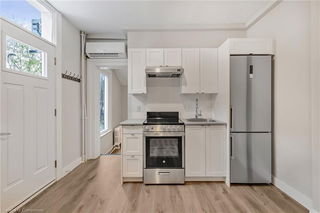 5 - 82 Welland Avenue