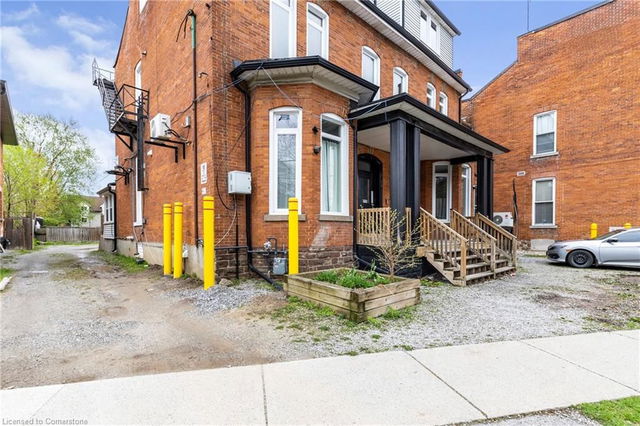 10 - 82 Welland Avenue