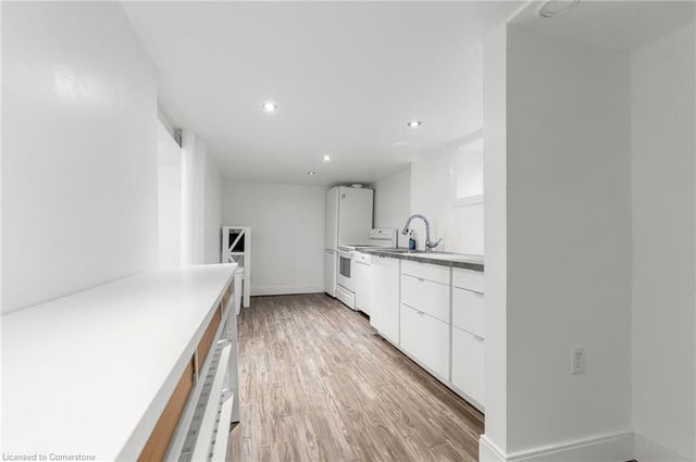 LOWER - 116 Spadina Avenue