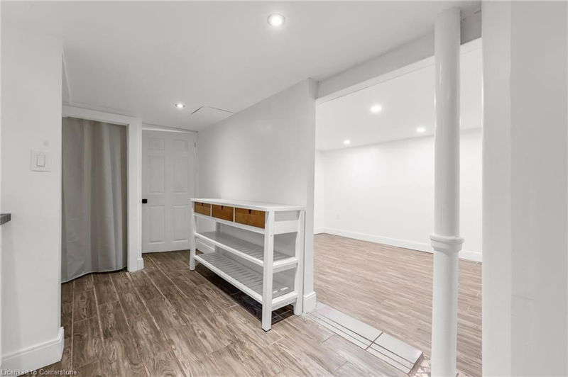 Room1
