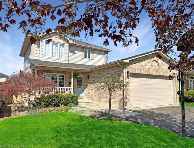 9 Lindsay Drive